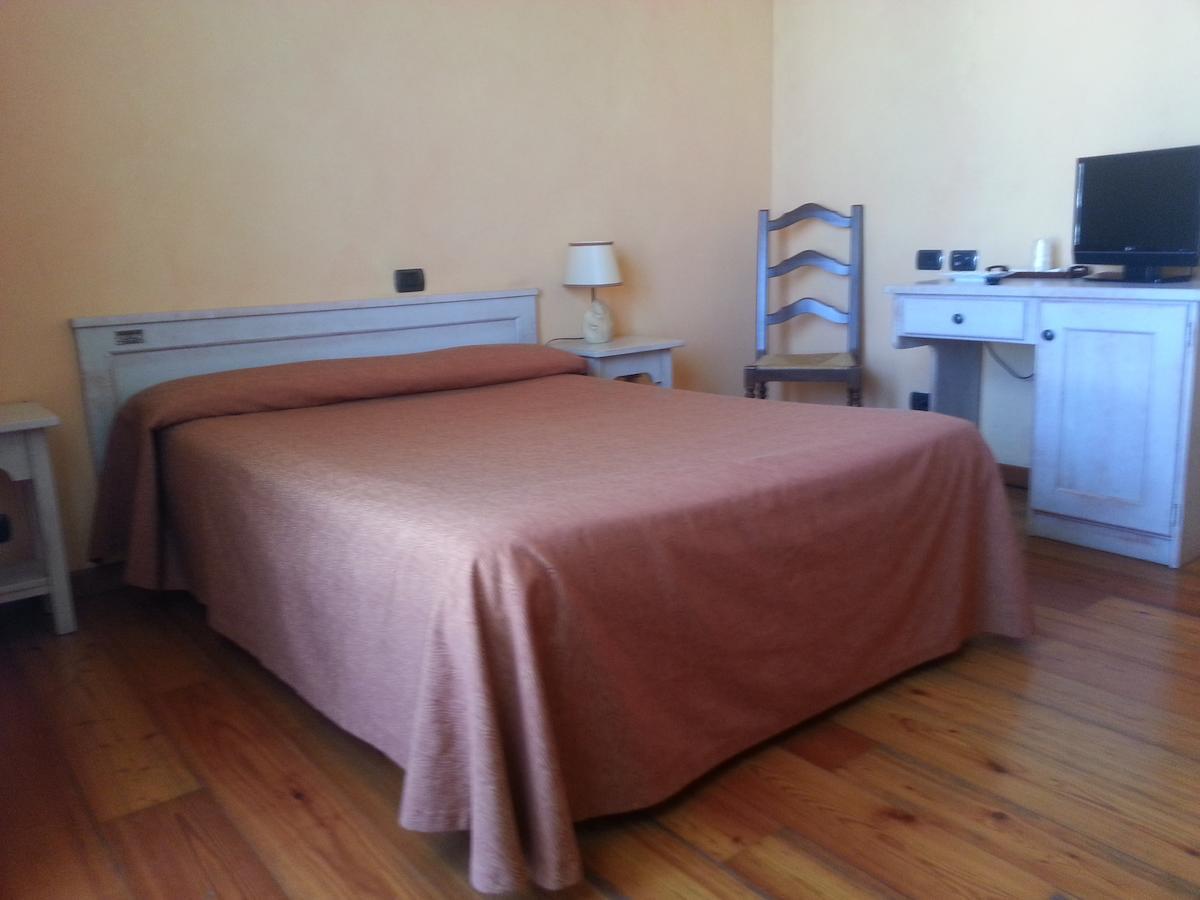 Hotel Borgonuovo Marene Camera foto